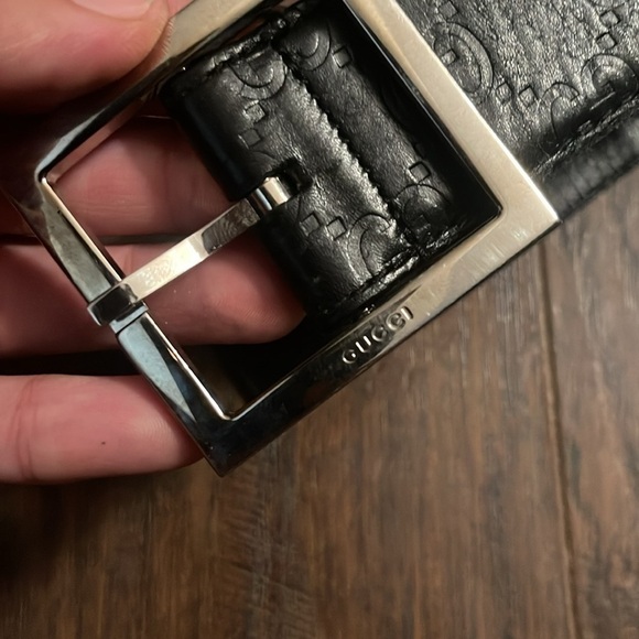 Gucci Embossed Logo Belt - Picture 2 of 6